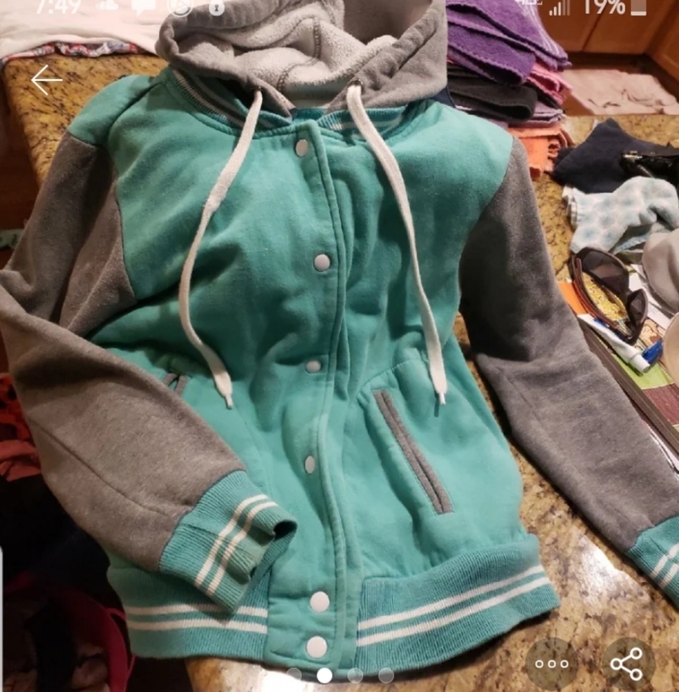 Varsity jacket - Picture 2 of 5